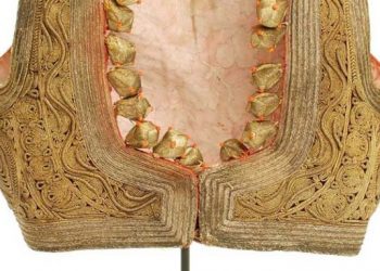 Në kërkim të stolive të grave shqiptare ndër shekuj