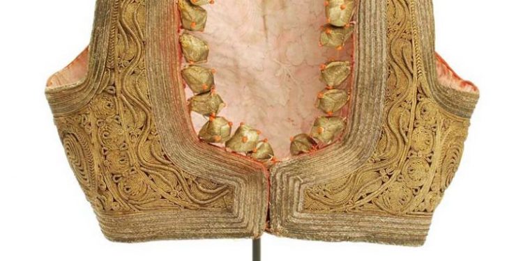 Në kërkim të stolive të grave shqiptare ndër shekuj