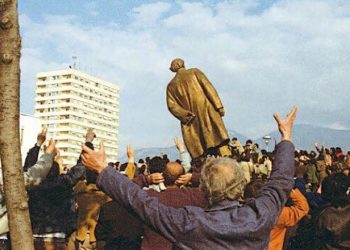 Rruga e vështirë e Shqipërisë drejt demokracisë në optikën e një gazetari gjerman