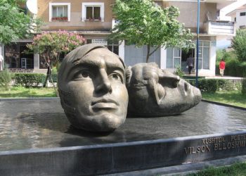 Poezia alegorike SAHARAJA dhe Vilson Blloshmi, poeti i pushkatuar nga diktatura