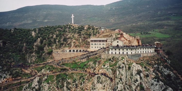 Shna Ndou, kjoft paqe e shëlbim në shpirtin tuaj, shpresë e dritë në udhën që ju pret