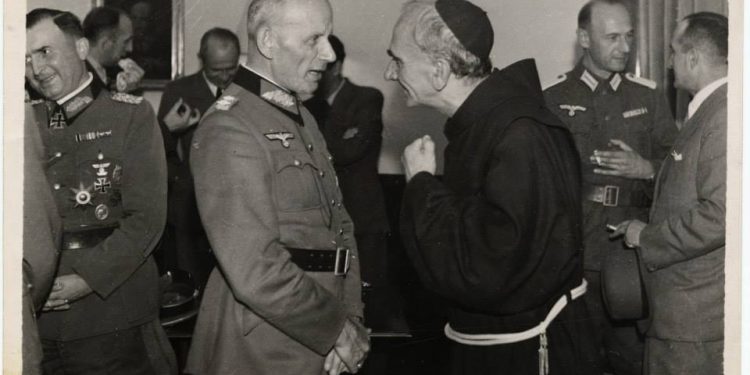 Me 13 shtator 1943, Patër Anton Harapi emërohet anëtar i Këshillit të Regjencës, ku ka qëndruar deri në fund të vitit 1944