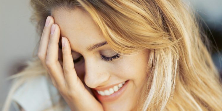 Gruaja vezulluese, idilikja e një përjetimi dritues