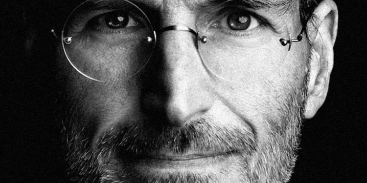 Steve Jobs, ai që shndërroi kurajon dhe krijimin në erë të re besimi te zotërimi i dritës