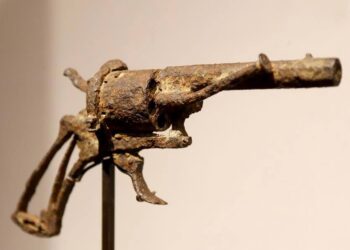 Revolveri me të cilin Vincent van Gogh qëlloi veten më 27 korrik 1890, duke ndërruar jetë dy ditë më vonë