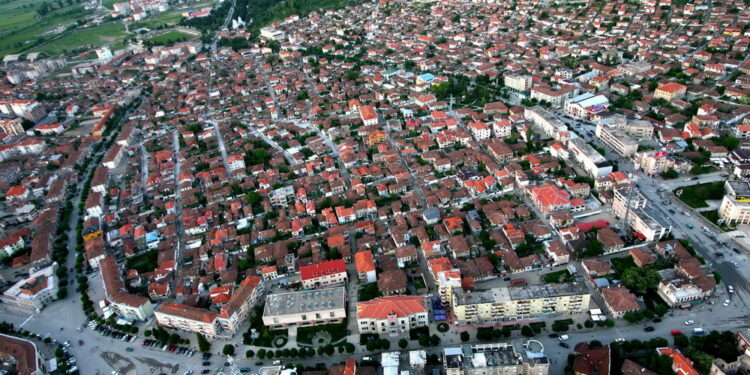 Korça, një dashuri e denjë për adhurim, qyteti që mëkon kumt metropolitan