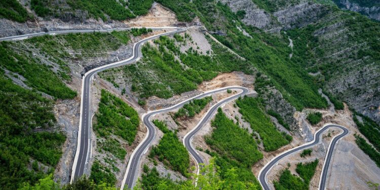 Nga Leqet e Hotit për në Kelmend, kah mrekullia e Malsisë së Madhe thërret me kushtrim