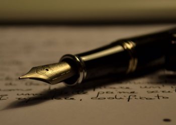 Dy fjalë për një shpirt të bukur dhe një kartolinë për ditëlindje e poetes, Bona Mulaj Lluka