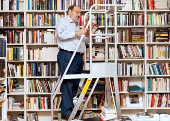 Umberto Ekos, njeriu i gjithëdijshëm, ai që i dha interpretim kulturave përmes shenjave dhe simboleve të tyre