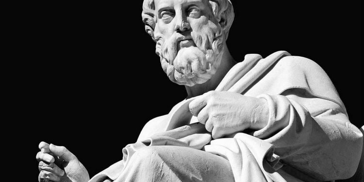 Aristoteli, kreshta e mendimit filozofik, kujtesë, sot në ditën e lartësimit në përjetësi të shenjtroit të dijes