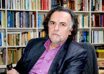 Albert Vataj i përgjigjet pyetësorit të Prustit: Më mjaftojnë pak gjëra për të qenë i lumtur