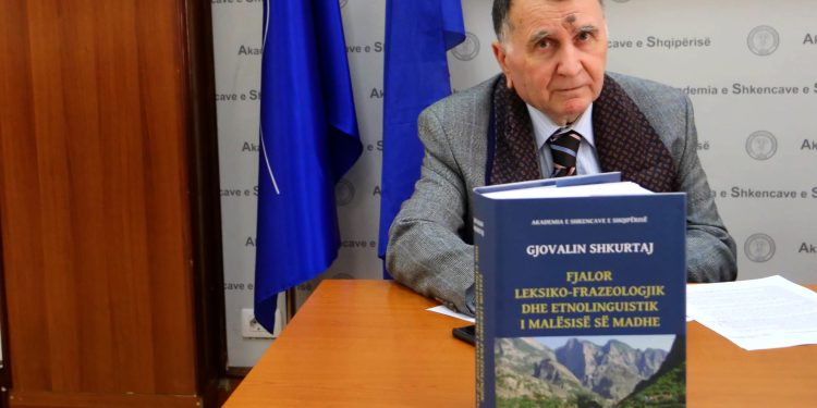 Gjovalin Shkurtaj, me  “Fjalorin leksiko-frazeologjik dhe etnolinguistikë…” i ngre një monument pavdekësie Malësisë së Madhe