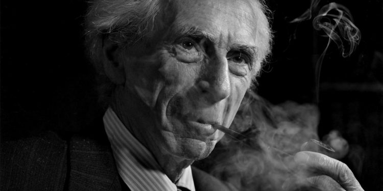 Filozofi, matematikani, historiani dhe laureati i madh britanik, Bertrand Russell: Zgjerojeni jetën ndërsa shkurtohet