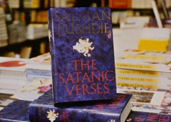 CNN prezanton librat e ndalaur, nga “Vargjet Satanike” , te “Lolita”  dhe “120 Ditët” e Sodomës