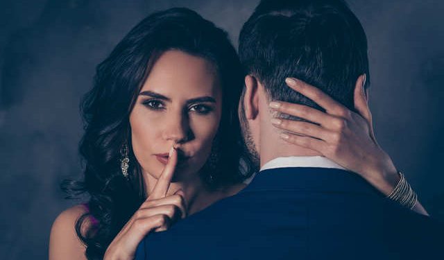 Robert Wolf dhe Arthur Henley: “E drejta për të gënjyer, garanci e të qëndruarit bashkë”