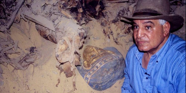 Qindra mumie dhe piramida e një mbretëreshe të panjohur u zbuluan në Saqqara, Egjipt