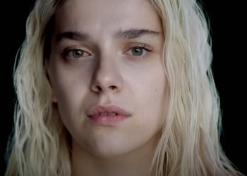 Arilena Ara shkëlqen me “Dashuria ime”, kushtron e drithëron me zëshmëri shpirti