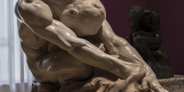 “Njerëzimi kundër të keqes”, sublimja krijuese e skulptorit italian, Gaetano Cellini