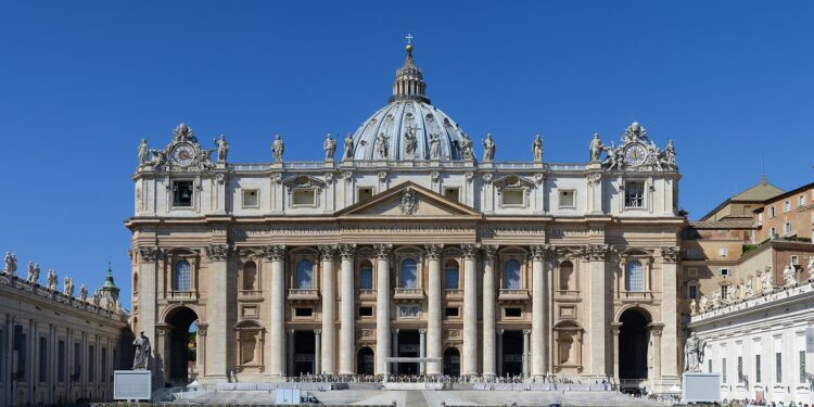 Bazilika Shën Pjetrit në Vatikan, tempulli që u ndërtua me paratë e mëkatarëve