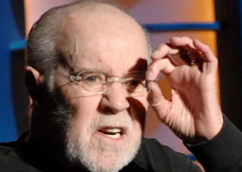Citate nga komediani i madh George Carlin, për t’ju bërë të buzëqeshni dhe të mendoni