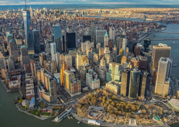 Qiellgërvishtësit, përbindëshat që po e fundosin çdo ditë pak e nga pak Nju Jorkun