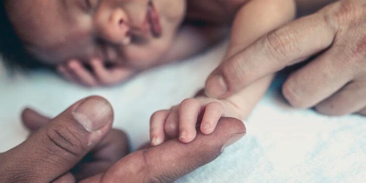 SFIDA – Fëmijë me ADN-në e tre personave për të parandaluar sëmundjet shkatërruese mitokondriale