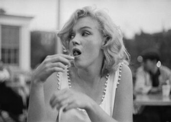 Marilyn Monroe: Unë jam thjesht një vajzë e vogël në një botë të madhe, duke u përpjekur të gjej dikë që ta dojë
