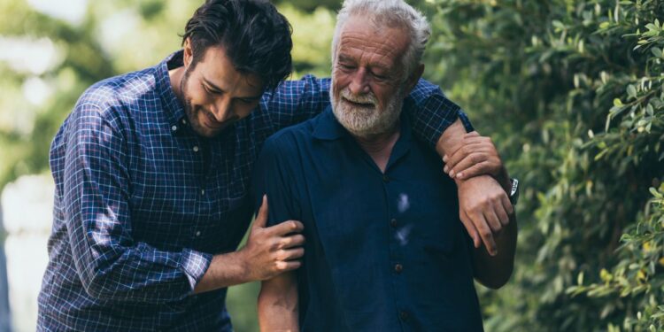 MEKIME NGA PERVOJA JETESORE/ Miqtë e djalit dhe një mik e gjysmë i babait