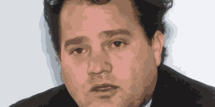 Azem Hajdari, vrasja që tronditi politikën shqiptare, dhe la një hendek që e përpiu Partinë Demokratike