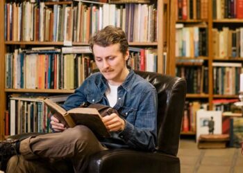 Leximi na ndihmon të pasurojmë mendjen, lartësojmë shpirtin dhe zbukurojmë jetën