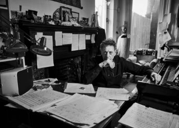 Phillip Glass mbi artin, shkencën dhe cilësinë më të rëndësishme të një vizionari si një mrekulli krijimi