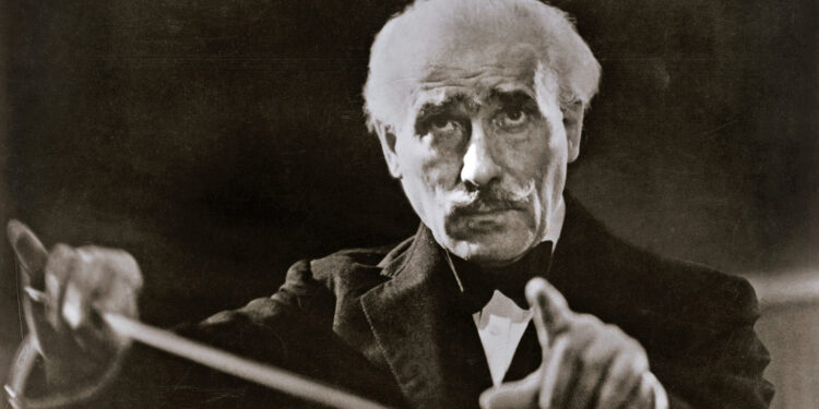 Dirigjenti i shquar italian, Arturo Toskanini, ekzekutuesi i kryeveprave të muzikës klasike