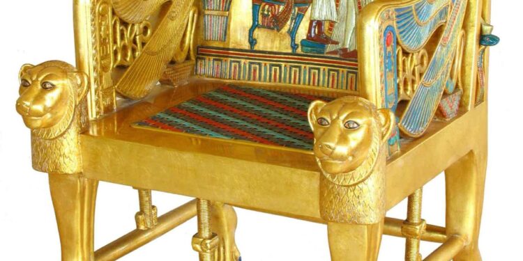 Froni i Artë i Mbretit Tutankhamun, “objekti më i bukur i gjetur deri më sot në Egjipt”