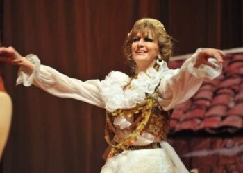 Lili Cingu, valltarja që solli pranverë me kërcimin e saj të fluturt, shpirtja e bukur që e hyjnizoi vallen popullore shqiptare