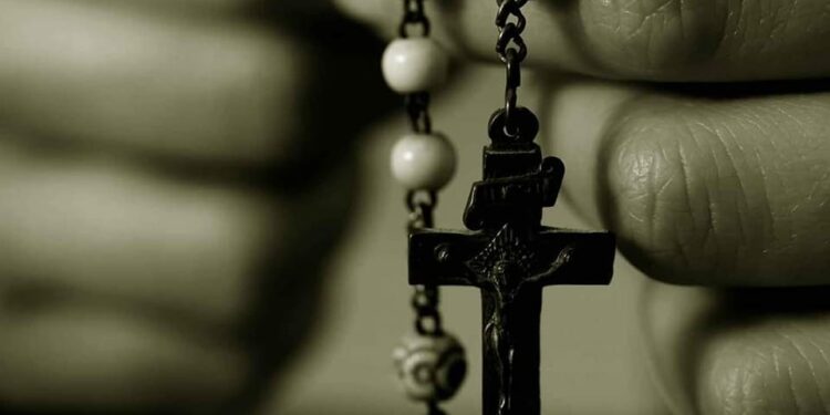 Mrekullia e shenjtit Shna’Nue – histori e vërtetë, n’themet të t’cilles qëndron forca e besimit dhe frika