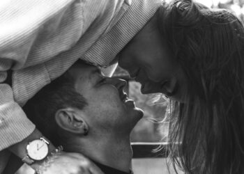 John Welwood: Dashuria shpirtërore zgjon potencialet e fjetura të farës së shpirtit