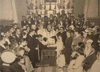 17 maj 1936, Gjergj Fishta duke kurorëzuar martesën e shtypshkruesit në Shkodër, Shuk Leniqi me Lajde Daija