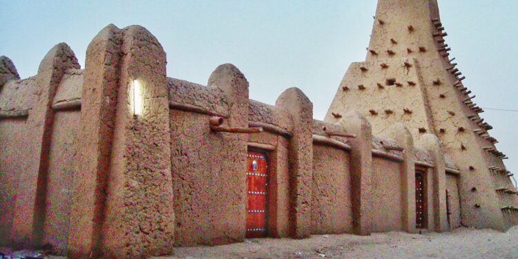 Universiteti i Sankores, Timbuktu në Mali, një tempull i kahmotshëm dieje në botën islame