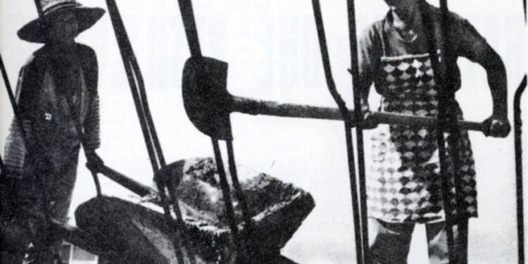 Gratë në ndërtimin e pallateve, nga propoganda te e vërteta e kohës së socializmit