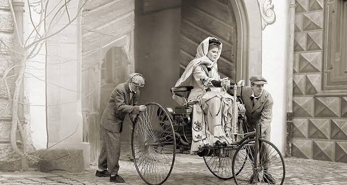 Hapat e parë dhe të ndrojtur të një perandorie sunduese të automobilizmit