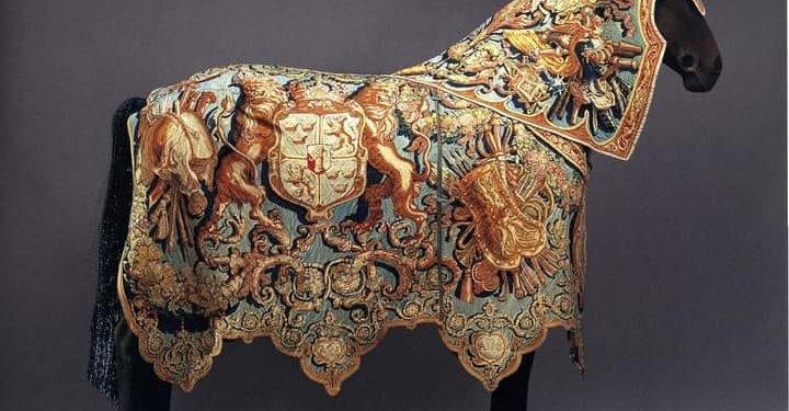 Kaparisonët, mbulesa ceremoniale e kuajve, mjeshtëria e zejtarisë, si kryevepër arti