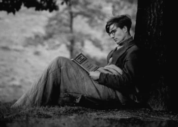 Colin Wilson, tëhuajësimi që e bëri atë fenomen në letërsi