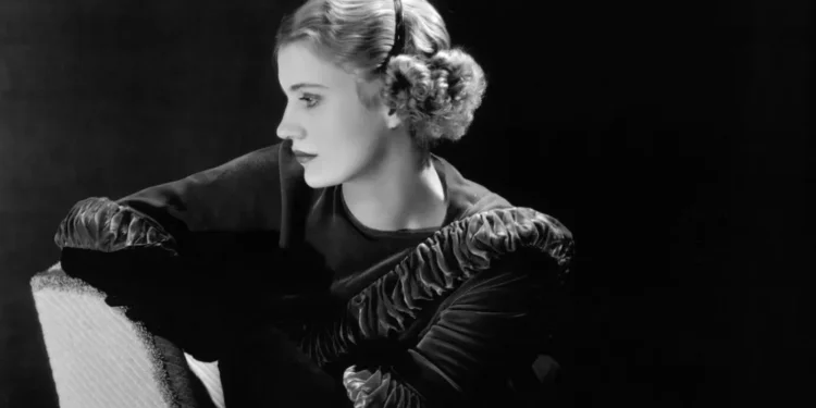 Lee Miller, modelja dhe fotografia që sfidoi kufijtë gjinorë dhe normat shoqërore të kohës së saj