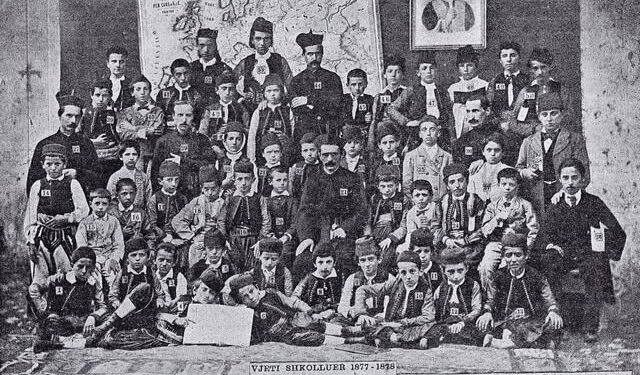 Më 17 tetor 1877 hapi dyert Kolegja Saveriane në Shkodër, në praninë e arqipeshkvit plak Pooten dhe të Atë Zef Lombardinit