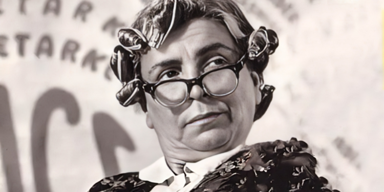 Violeta Manushi, vajza nga Korça që filloi si tipografe dhe u shndërrua në ikonë e artit skenik shqiptar