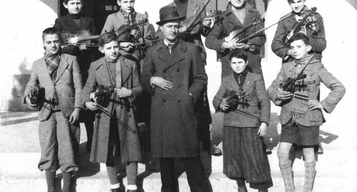 Mjeshtrat e muzikës shkodrane në një foto, një dëshmi ku shkruhet një faqe nga historia e muzikës shqiptare