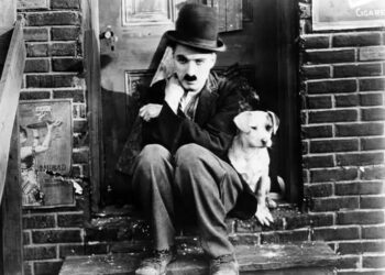 Çfarë na këshillon zëshëm, gjigandi i filmit pa zë, Çarli Çaplin?!