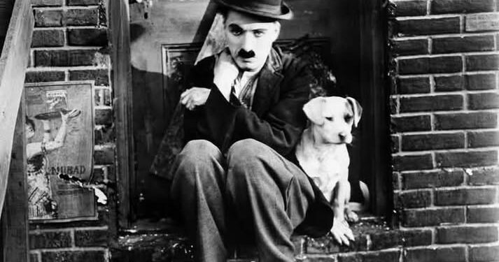 Çfarë na këshillon zëshëm, gjigandi i filmit pa zë, Çarli Çaplin?!