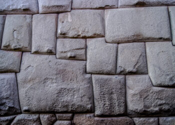 Befasia e gurit shumëkëndësh dhe precizoni i realizimit të murit të gurtë, që vjen nga Andet