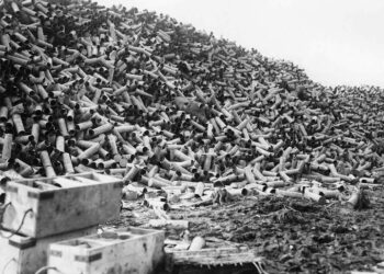 Ky mal me gëzhoja i përket Betejës së Somme-s, ku u hodhën 1.5 milion predha dhe mbetën në fushëbetejë një milionë viktima